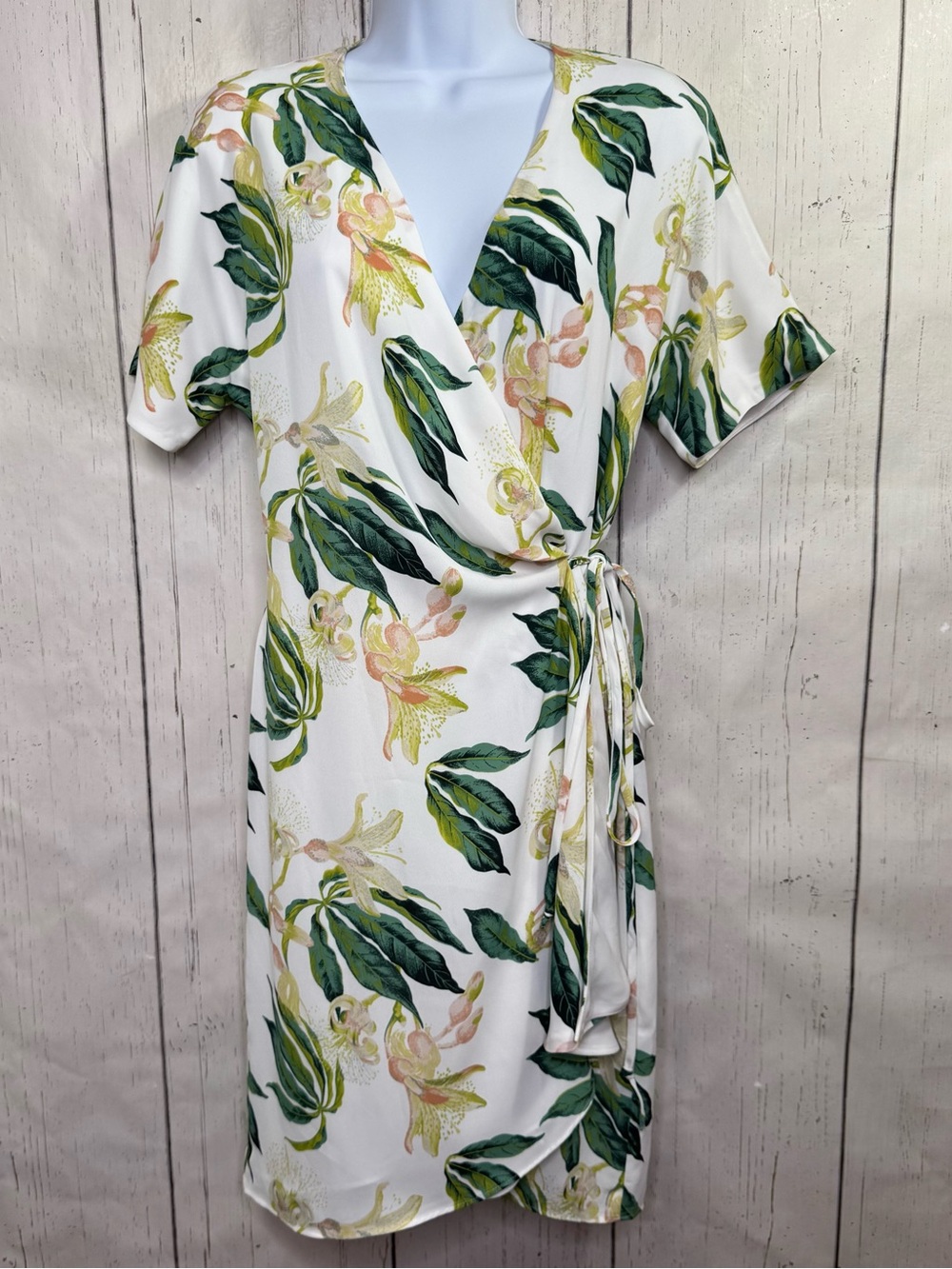 Babaton White Floral Wrap Dress Size S Tropical Resort Cottagecore Garden Party